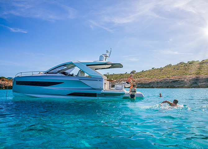 写真：座間味島でのアクティビティ